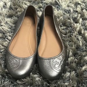 Torch Burch Ruby Flats Stitched Logo - Pewter